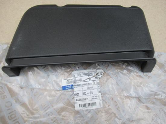 180516860 Opbergvak deur linker voorzijde