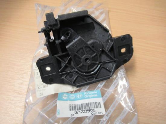 712235635 Houder raamslinger linker voorzijde