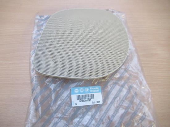 735394793 Speakerkap linkerzijde