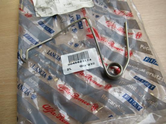 46823174 Veer motorkap