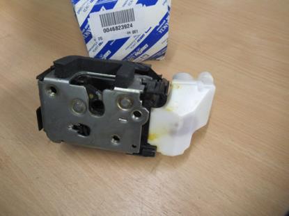 46823924 Slot deur linker voorzijde