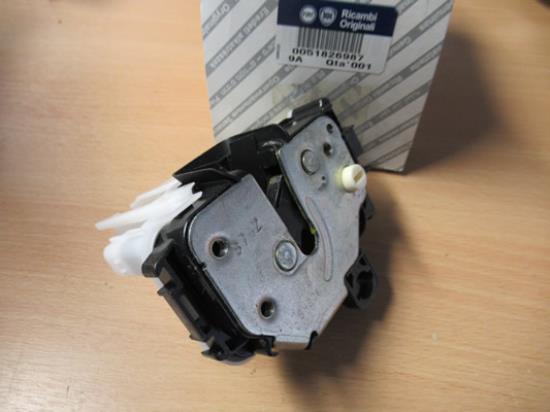 51826987 Slot linker achterzijde