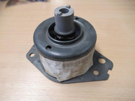 7778602 Motorsteun voorzijde