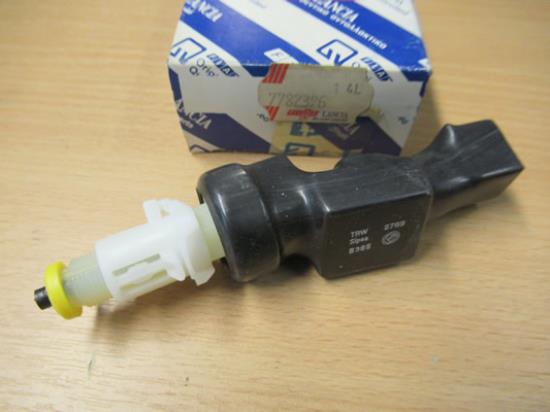 7782396 Remlichtschakelaar