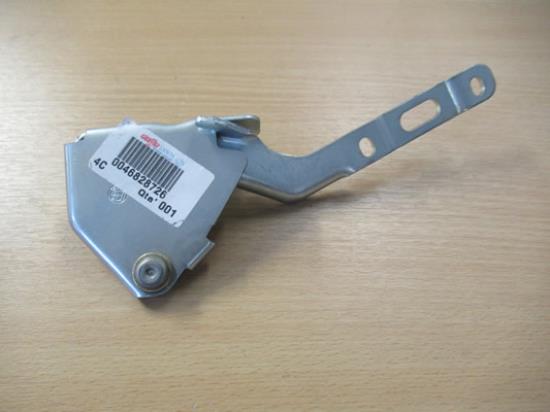 46828726 Scharnier motorkap rechterzijde