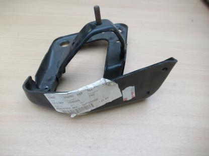 7700568 Beugel motorsteun