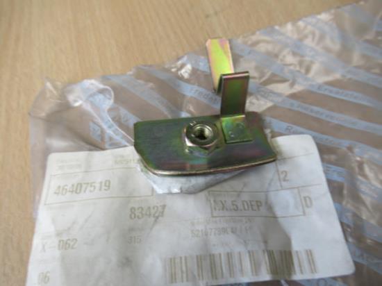 46407519 Beugel dakdrager