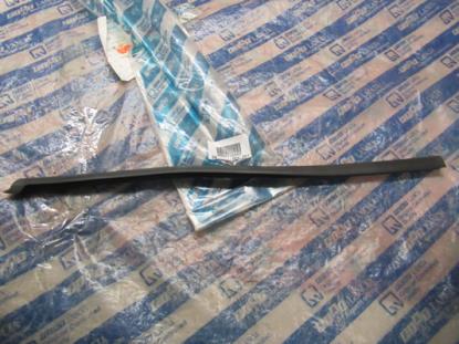 51718607 Raamgeleider deur linker achterzijde