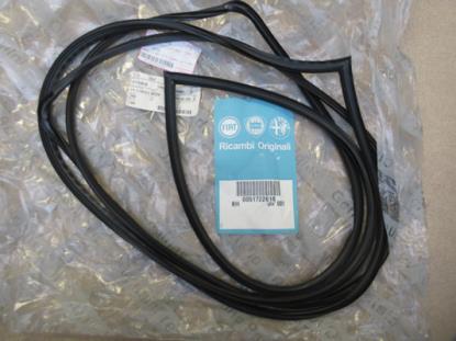 51722618 Profielrubber voorruit