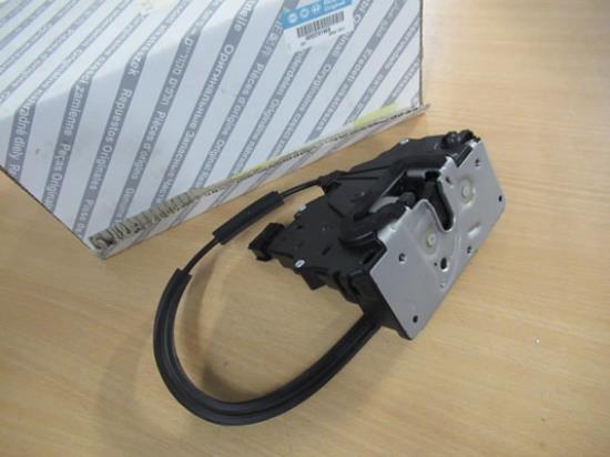 55701969 Slot deur linker achterzijde