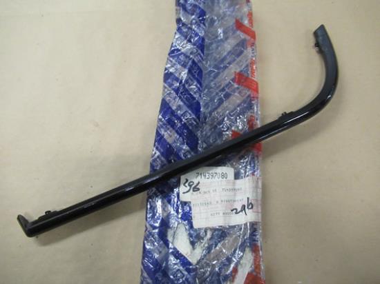 714397080 Achterbumper sierstuk linkerzijde