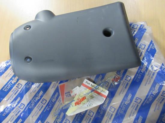 714706060 Onderste stuurkap