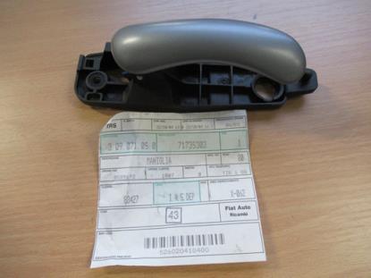 71735303 Deurgreep rechter voorzijde