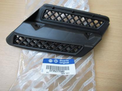 735277580 Grille voorbumper linkerzijde