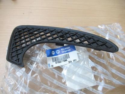 735277586 Grille linkerzijde achterbumper