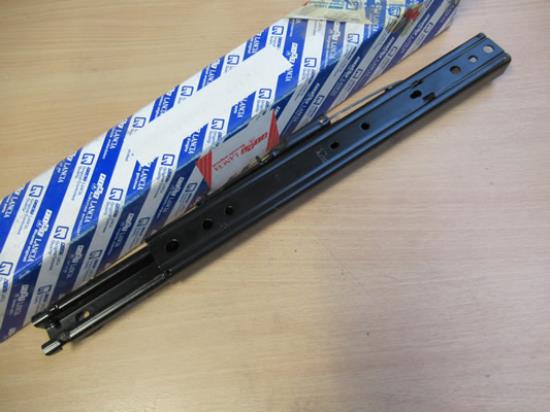 46996426 Stoelgeleiding linker voorzijde