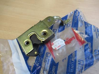 46998359 Achterbank vergrendeling linkerzijde