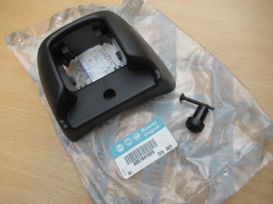 51841026 Sierstuk stoel