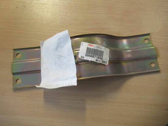 60671868 Beugel uitlaat achterzijde