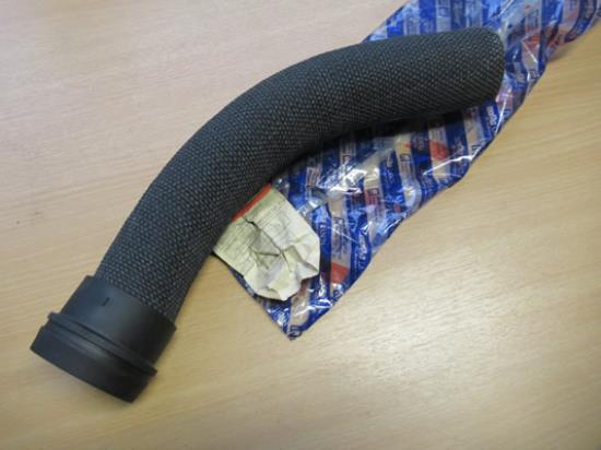 82467202 Slang luchtfilterhuis