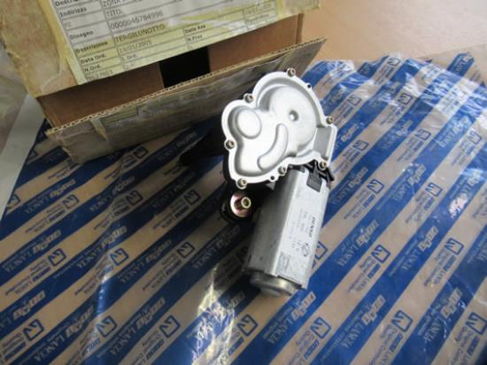 46784996 Ruitenwissermotor achterzijde