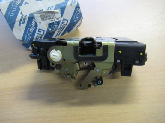 46786831 Slotmechaniek deur linker achterzijde