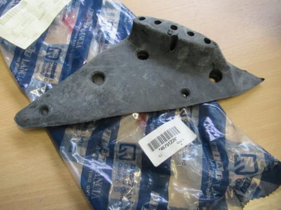 46791228 Rubber spiegel linkerzijde