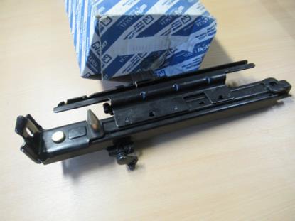 46994304 Stoelgeleiding rechter voorzijde