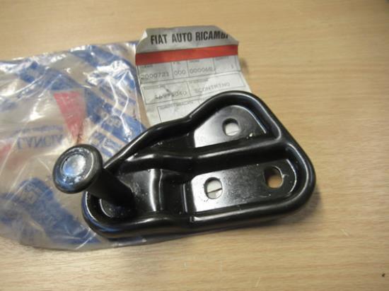 46995040 Plaatje achterbank rechterzijde