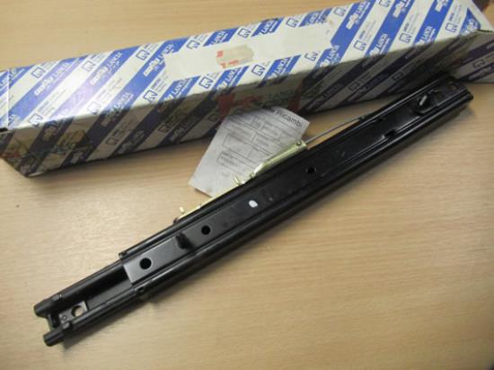 46995491 Stoelgeleiding linker voorzijde