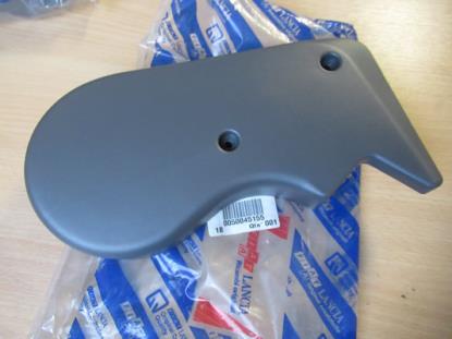 50045155 Sierstuk stoel rechter voorzijde