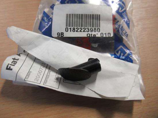 182223980 Plug deur rechterzijde