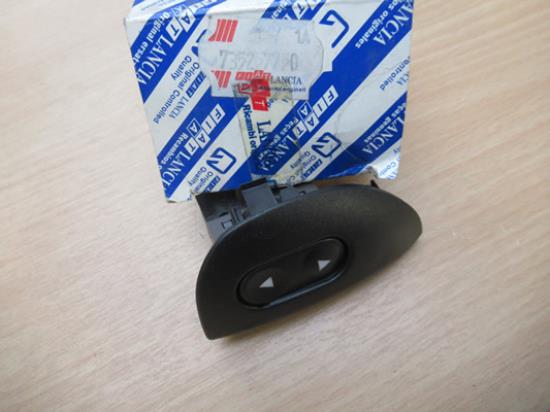 735257750 Raamschakelaar rechterzijde