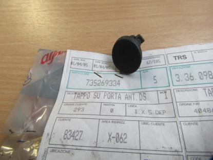 735269334 Plug deur rechter voorzijde