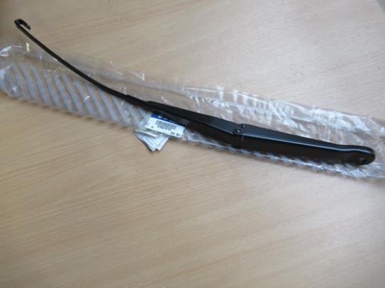 735278792 Ruitenwisserarm rechterzijde