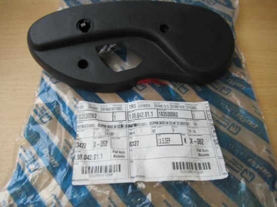 183530062 Sierstuk stoel voorzijde