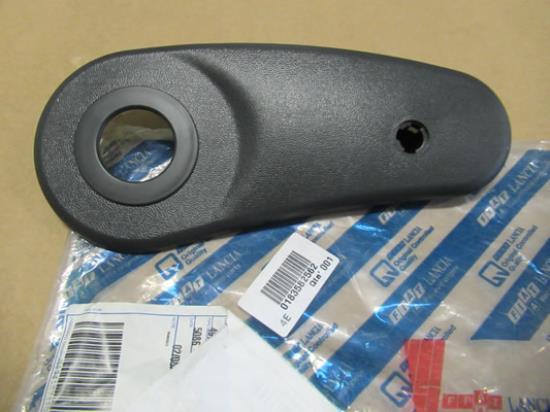 183582562 Sierstuk stoel voorzijde