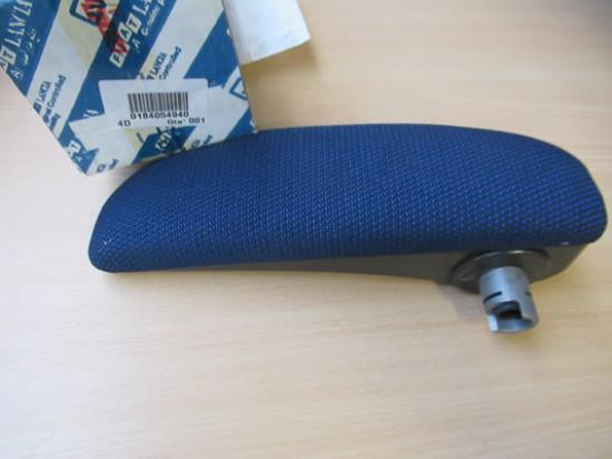 184054940 Armsteun stoel voorzijde