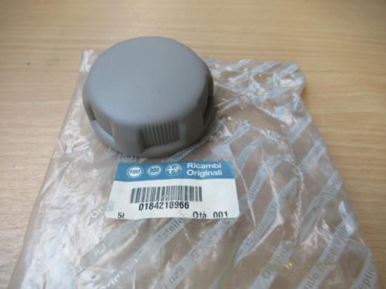 184218966 Afdekknop armsteun voorzijde