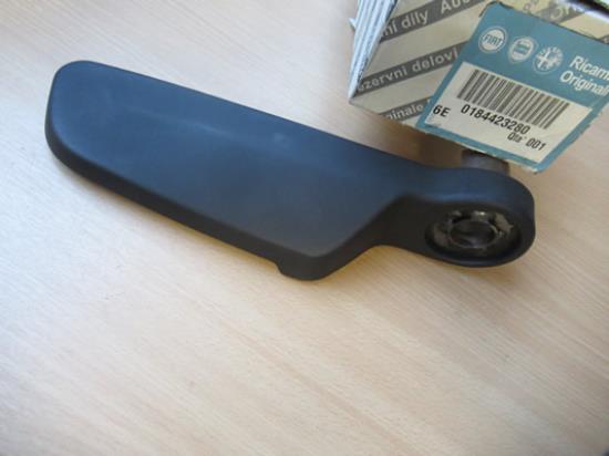 184423280 Armsteun stoel linker voorzijde