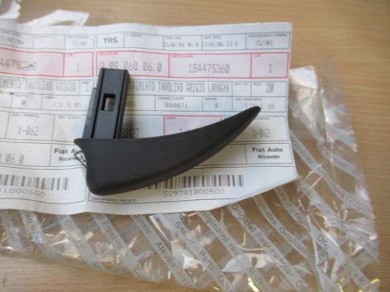 184475360 Hevel stoel voorzijde