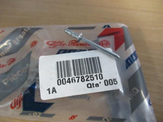 46782510 Revet stoel voorzijde