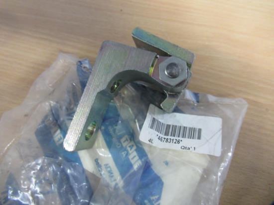 46783126 Scharnier deur rechterzijde