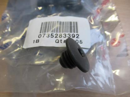 735283392 Plug