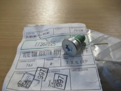 77362125 Bout met ring