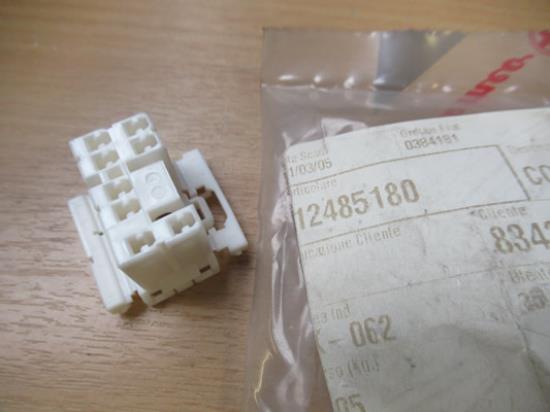 12485180 Stekker 8 polig