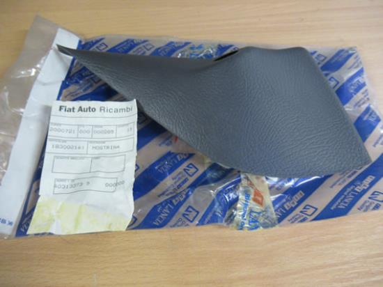 183002161 Sierstuk buitenspiegel rechterzijde