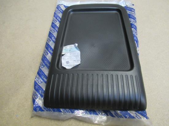 183379560 Sierstuk stoel voorzijde