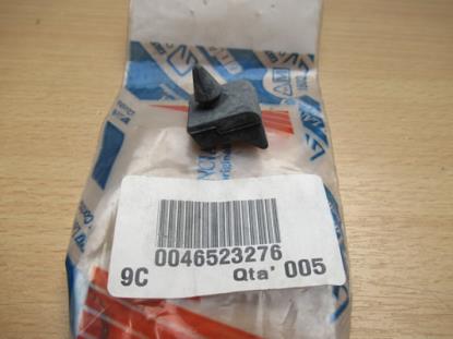 46523276 Buffer motorkap