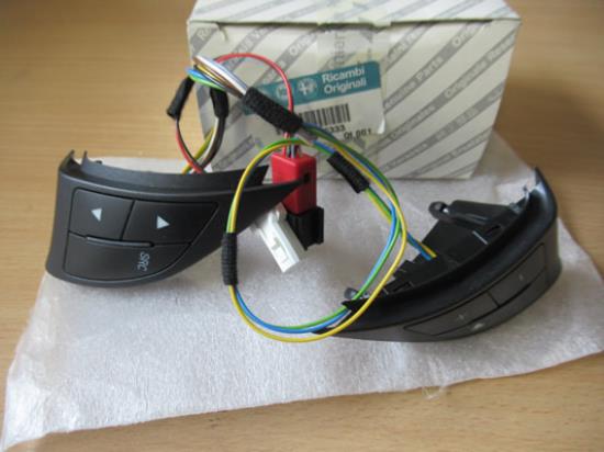 71746333 Stuurwielbediening 6 functies